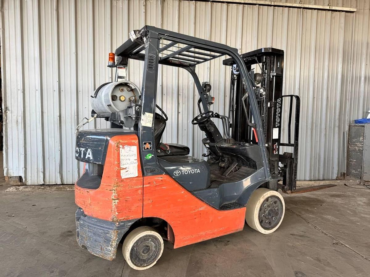 Refurbished 2012 Toyota 8FGCU25