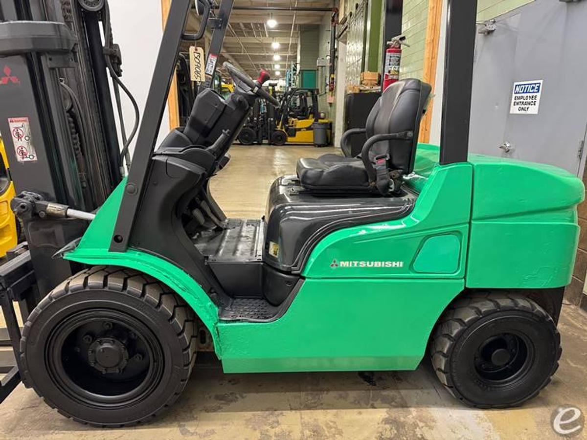 Refurbished 2004 Mitsubishi FG30N