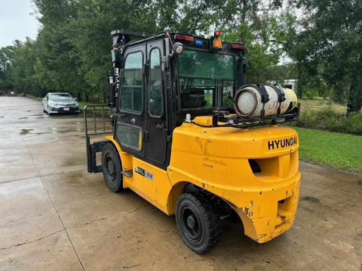 Refurbished 2020 Hyundai 45L-7A
