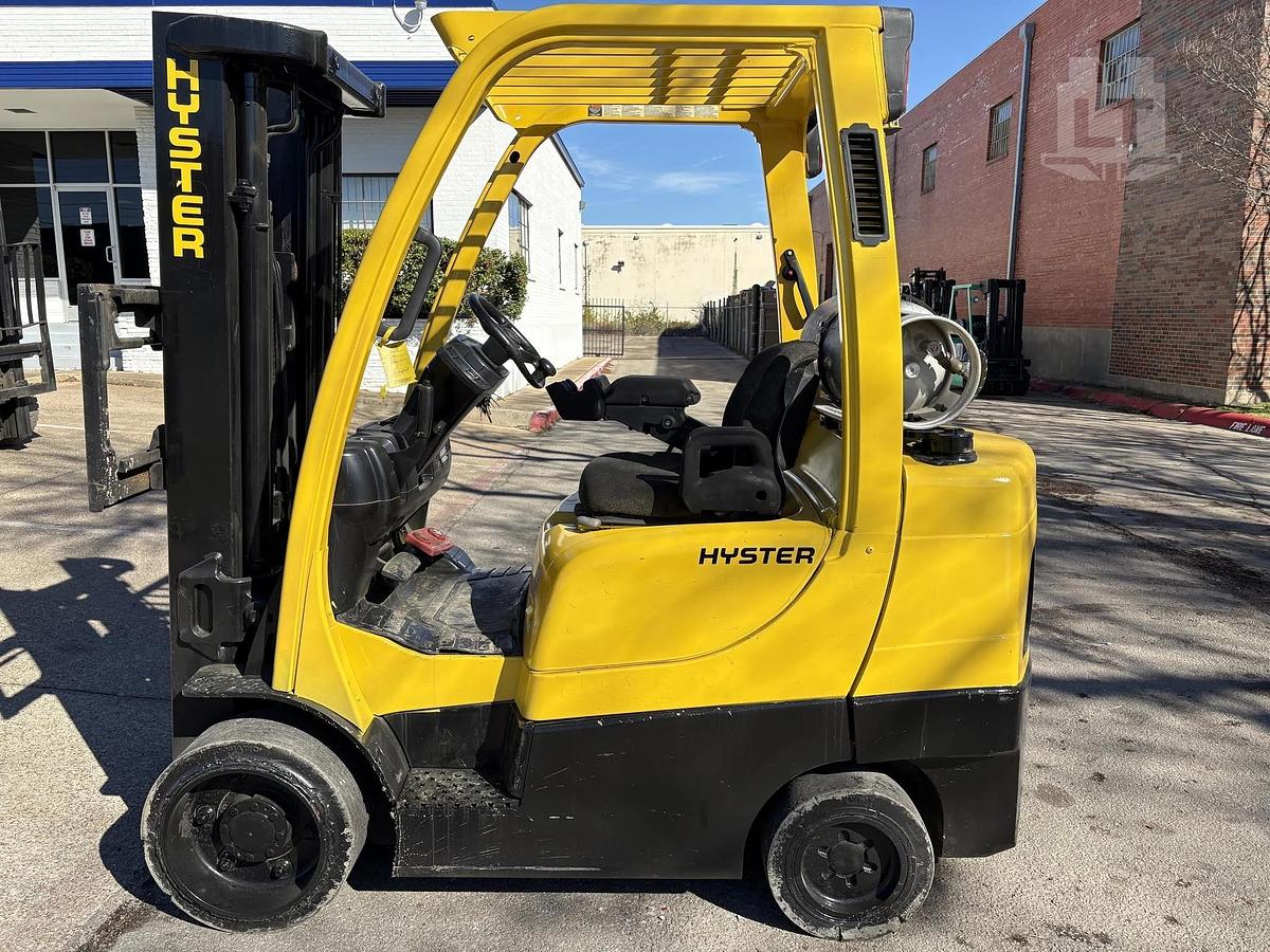 Refurbished 2008 Hyster S70FT
