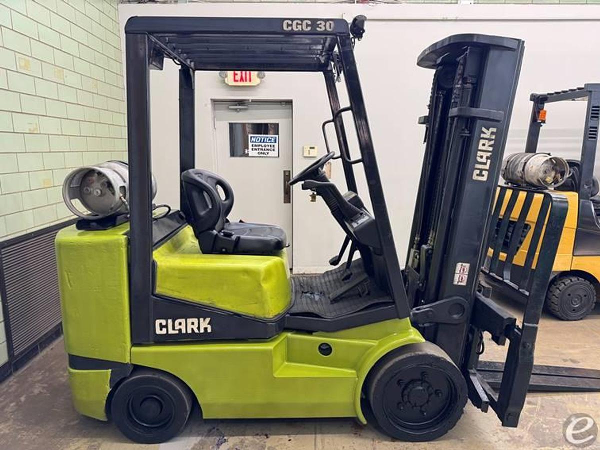 Used 1998 Clark CGC30