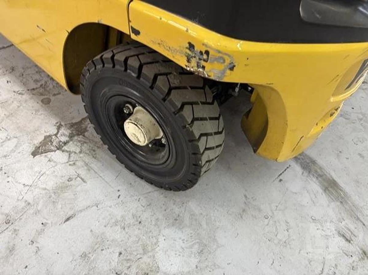 Used 2017 Yale GLP050VX - LOW HOURS!