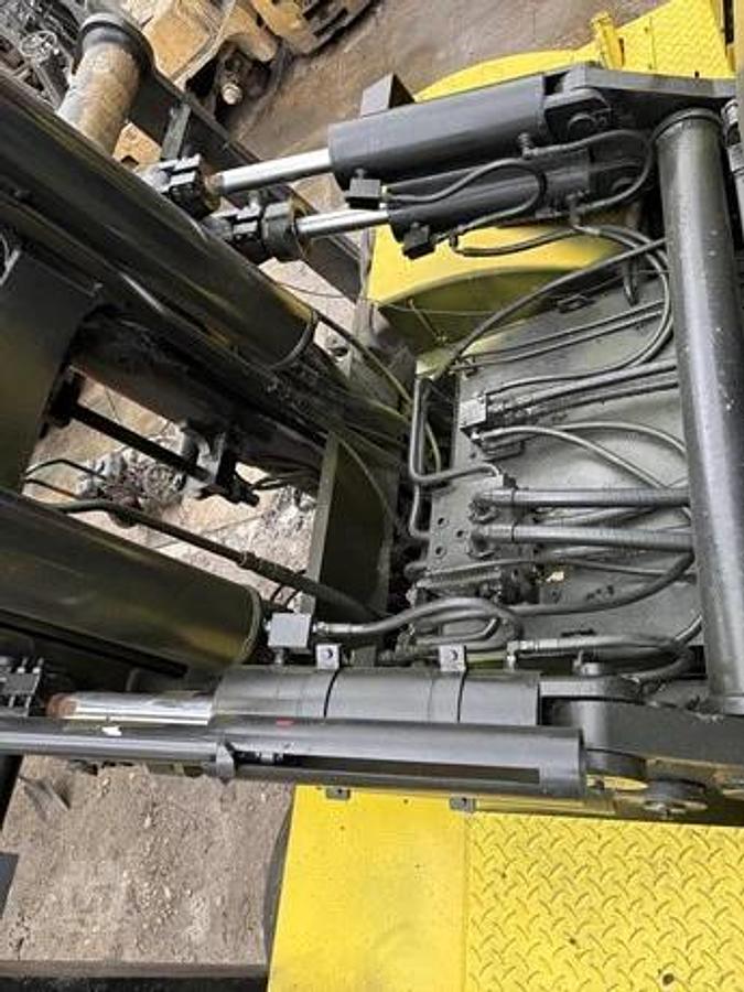 Refurbished 2009 HYSTER H700F - 70K Lbs. Capacity