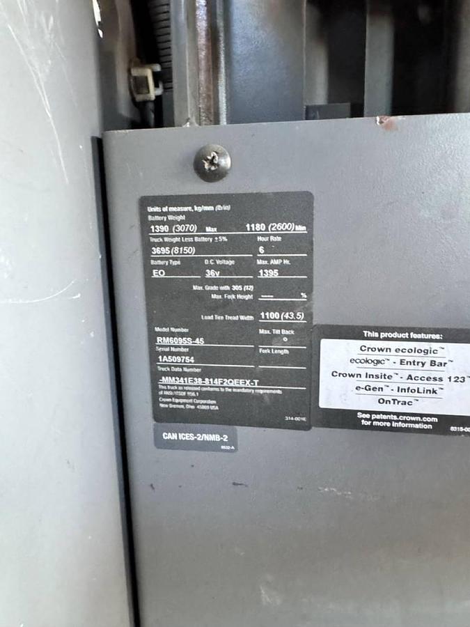 Used 2017 Crown RM6095S-45