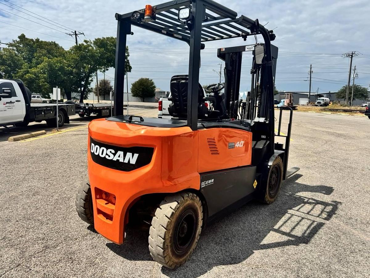 Used 2023 DOOSAN B40X-7