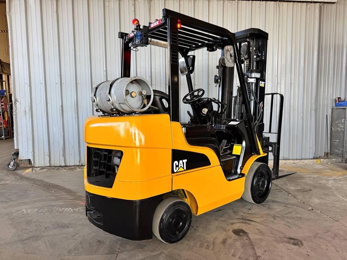 Refurbished 2020 CAT 2C6000