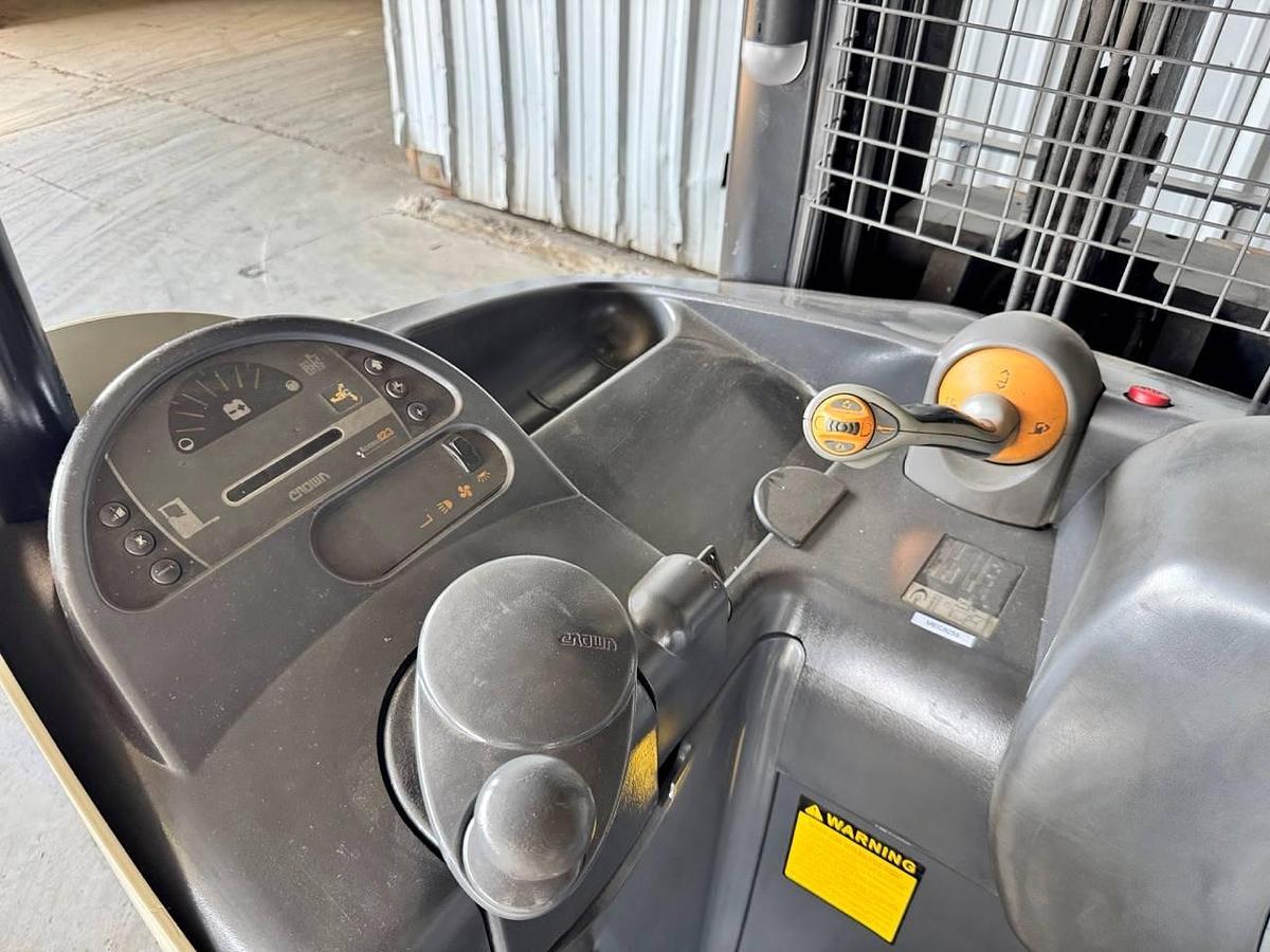 Used 2009 Crown RD5225-30