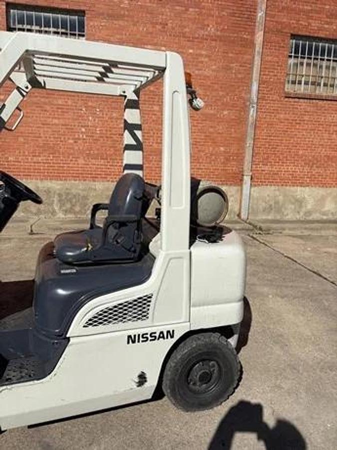 Used 2016 Nissan MU1F2A25LV