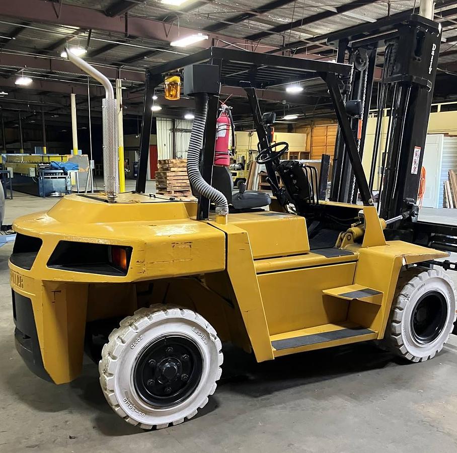 Used SO NICE!!! 2003 CAT DP70 = 15,500 Lbs. Capacity