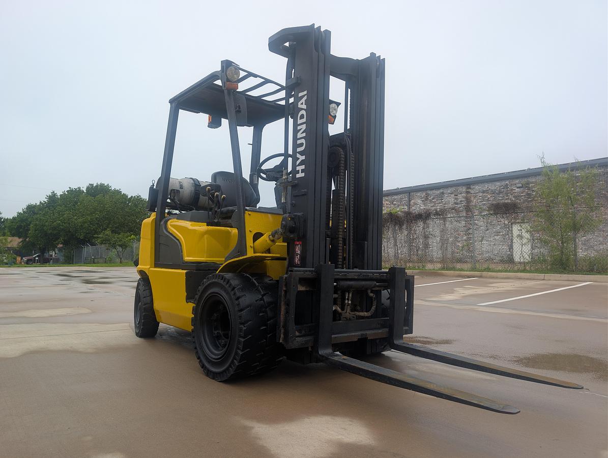 Used 2016 Hyundai H25L-7A