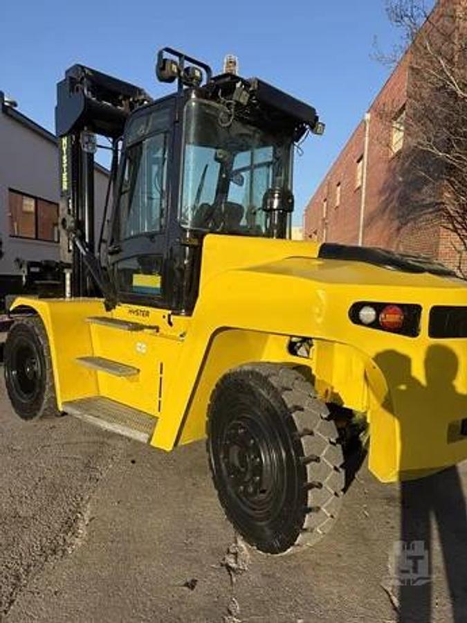 Used RECONDITIONED: 2017 HYSTER H330HD