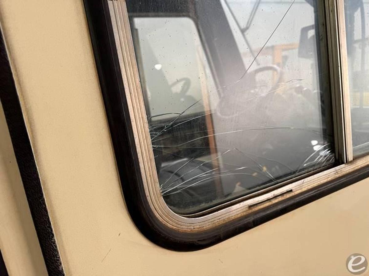 Refurbished 1990 Yale GLP080LC