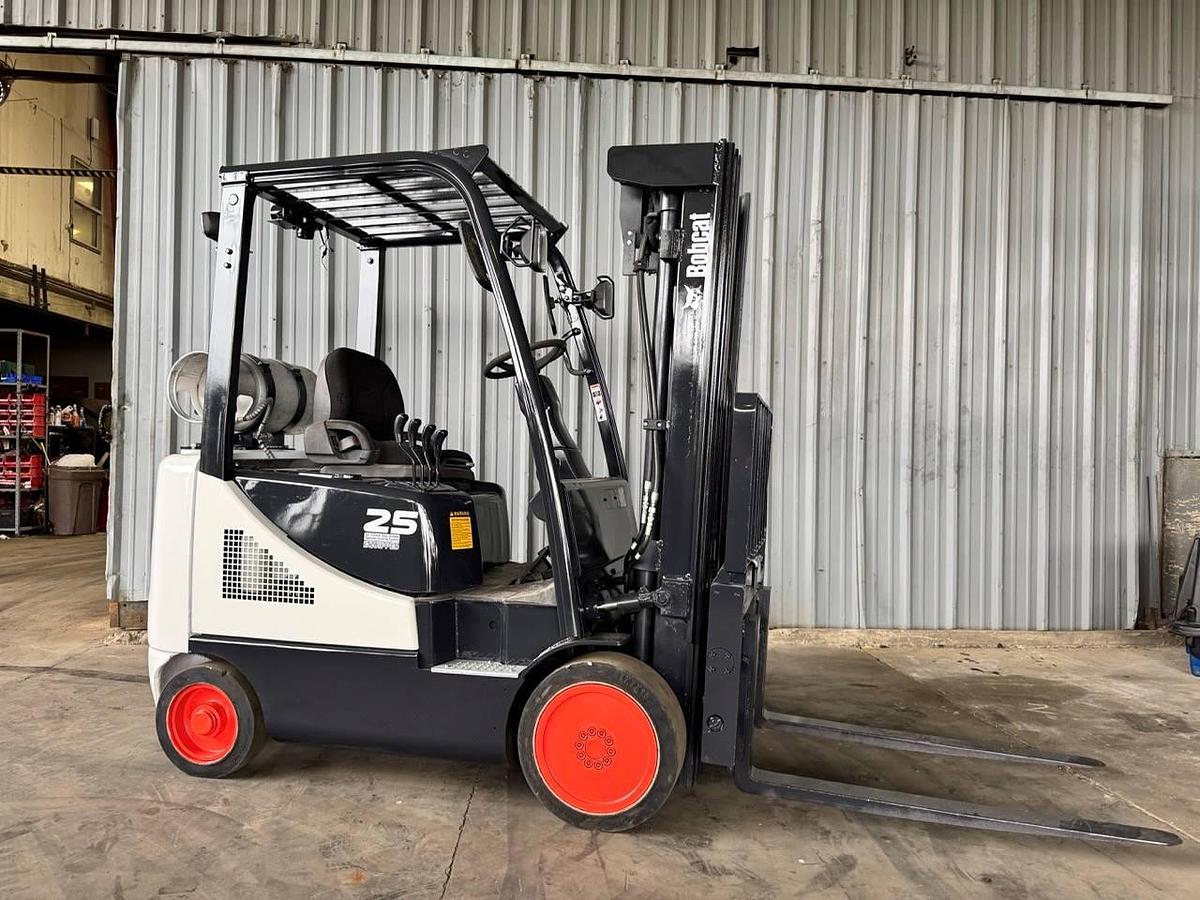Refurbished 2014 Doosan BobCat GC25P-5