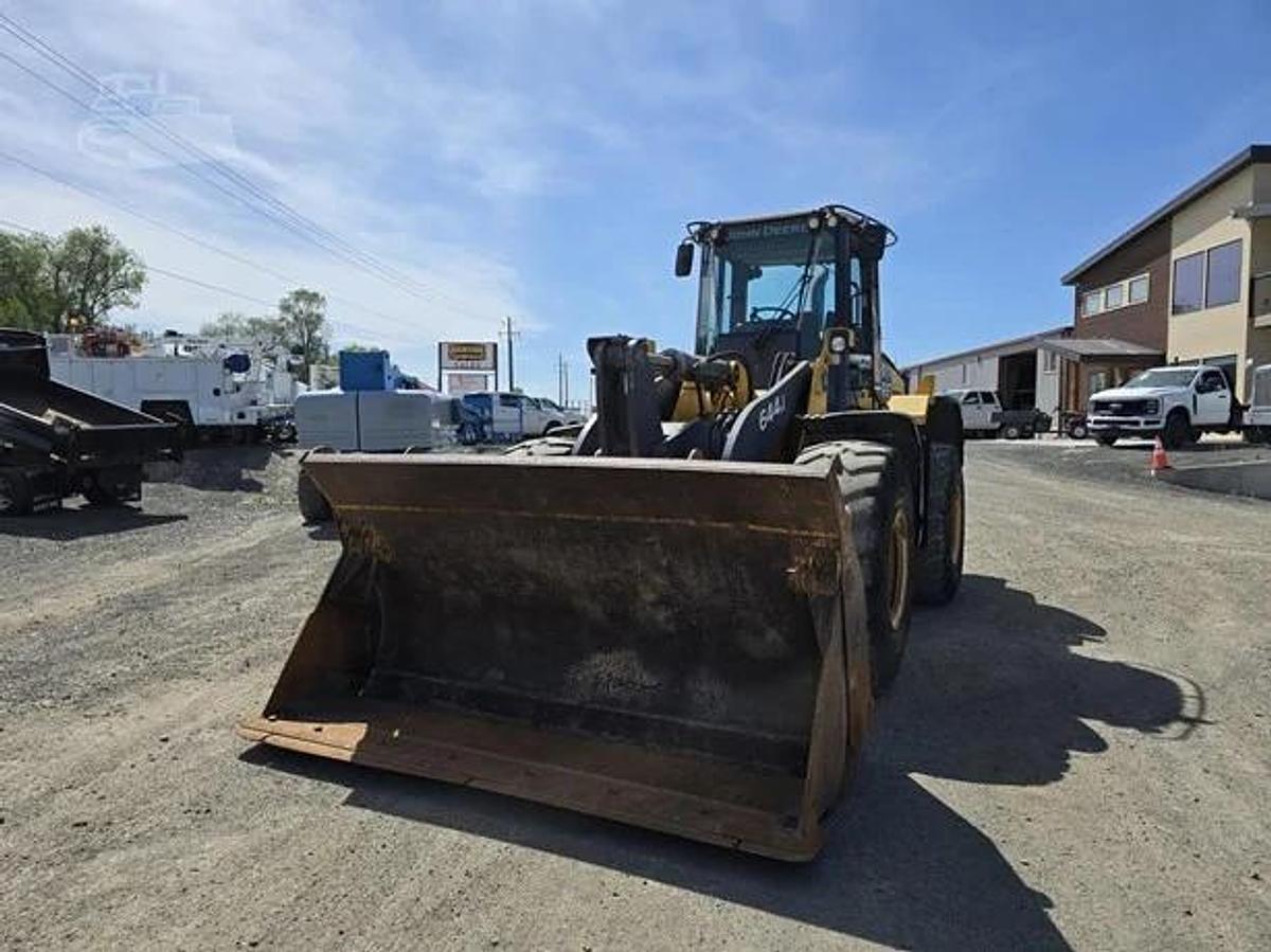 Used 2007 DEERE 644J