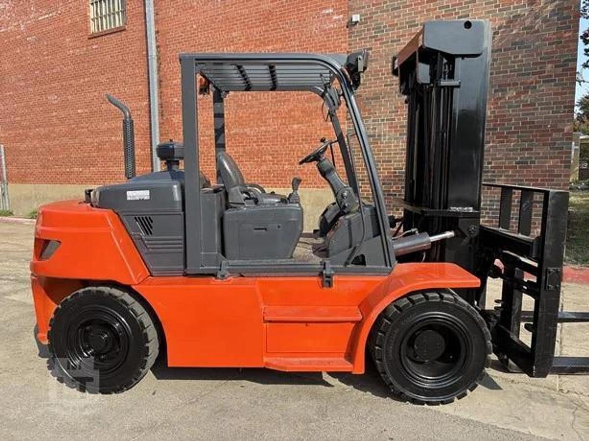 Used 2020 DOOSAN D70S-7 -  15,500 Lbs. CAPACITY