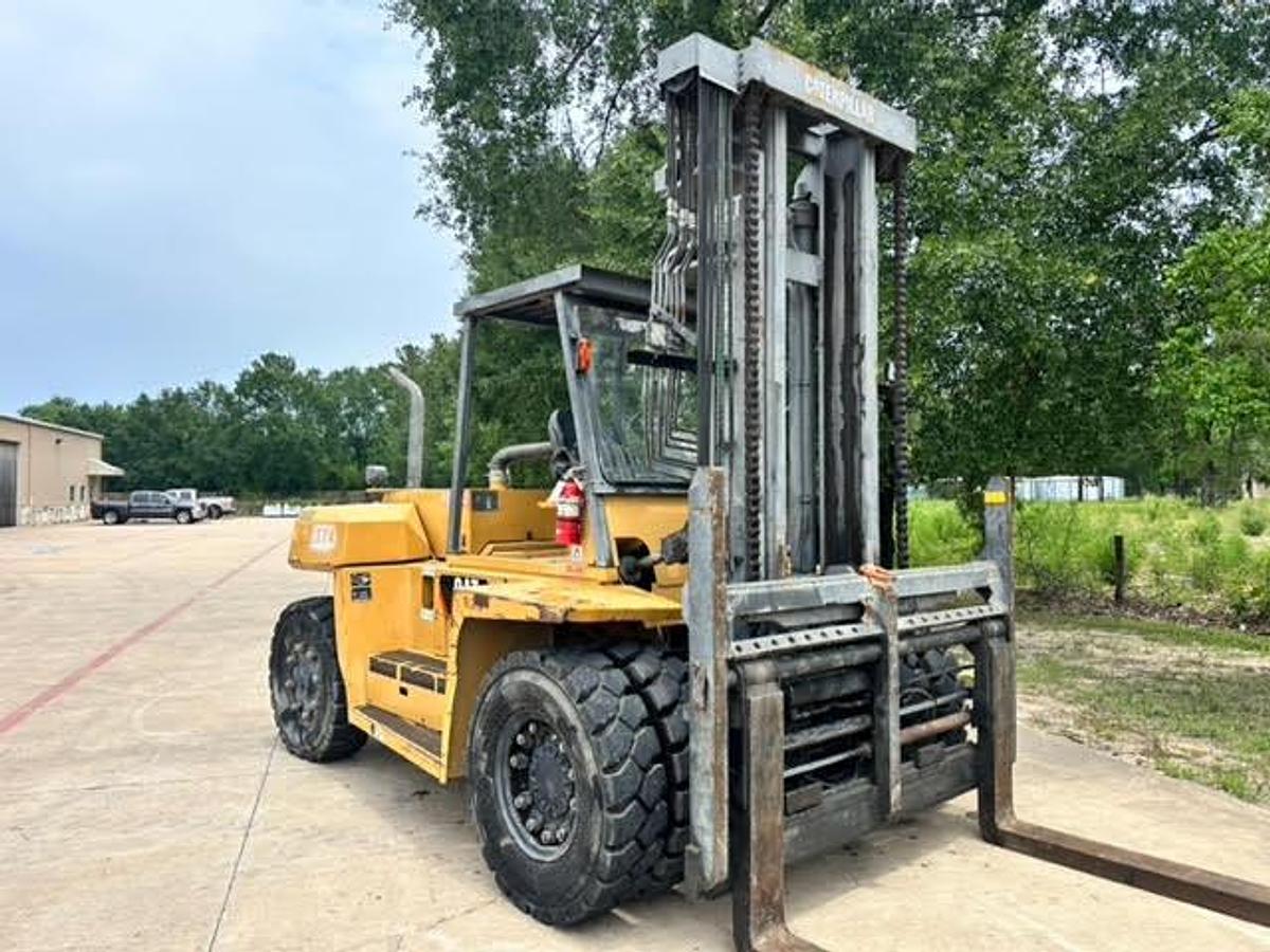 Used 2004 CAT DP115