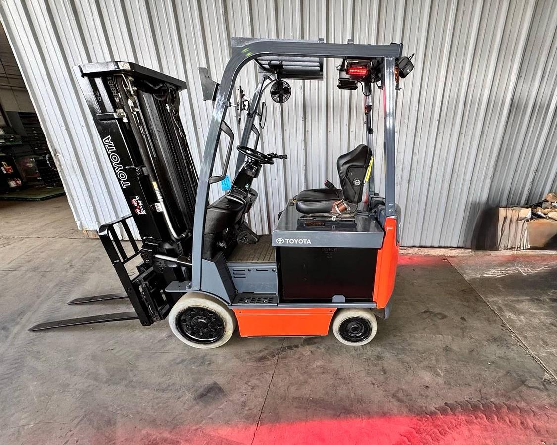 Refurbished RECONDITIONED: 2018 Toyota 8FBCU25 - 5,000 Lb. Electric Forklift!