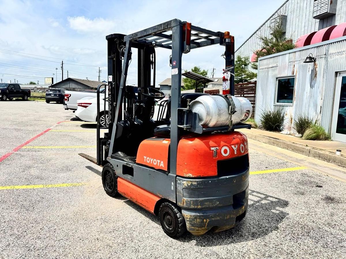 Used 3,000 lb. Toyota 42-6FGCU15 - 1105 HOURS!!!
