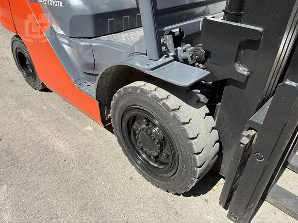 Refurbished 2014 Toyota 8FG35U