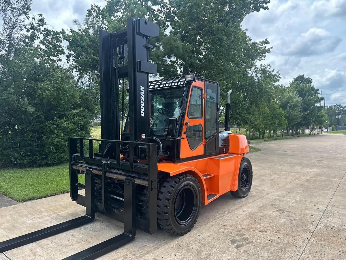 Used 2020 DOOSAN D70S-7 -  15,500 Lbs. CAPACITY