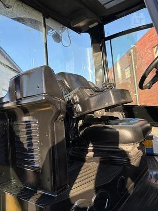 Used RECONDITIONED: 2017 HYSTER H330HD