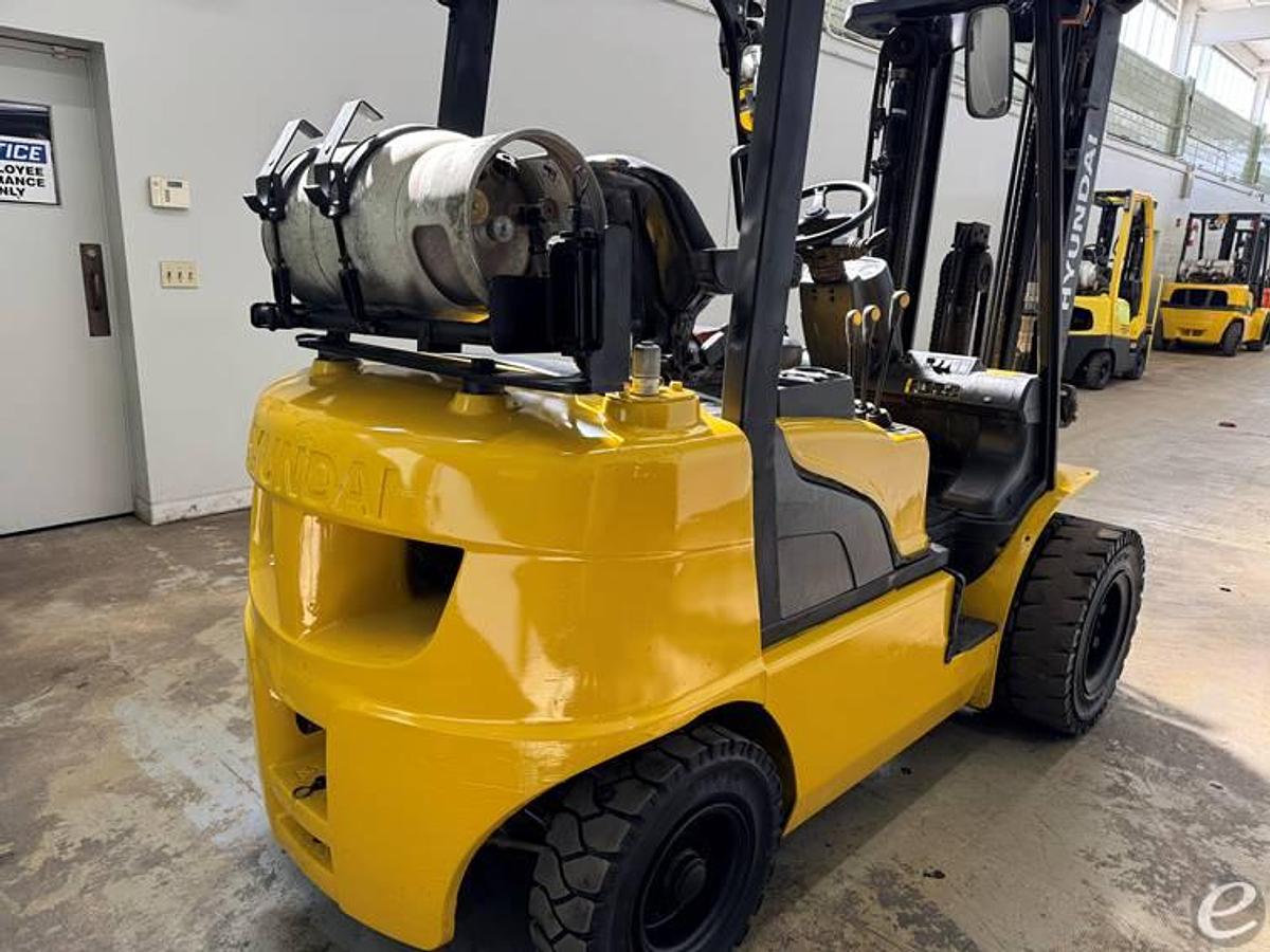 Used 2016 Hyundai H25L-7A