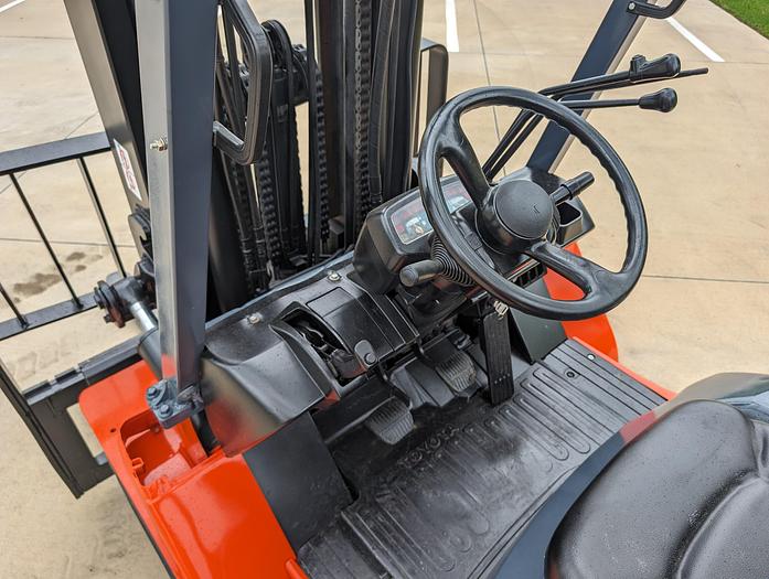 Refurbished Reconditioned: 2010 Toyota 7FDU35