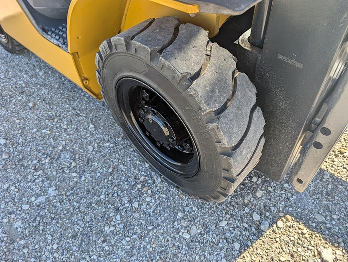 Refurbished RECONDITIONED: 2008 CAT P5000 Diesel Forklift