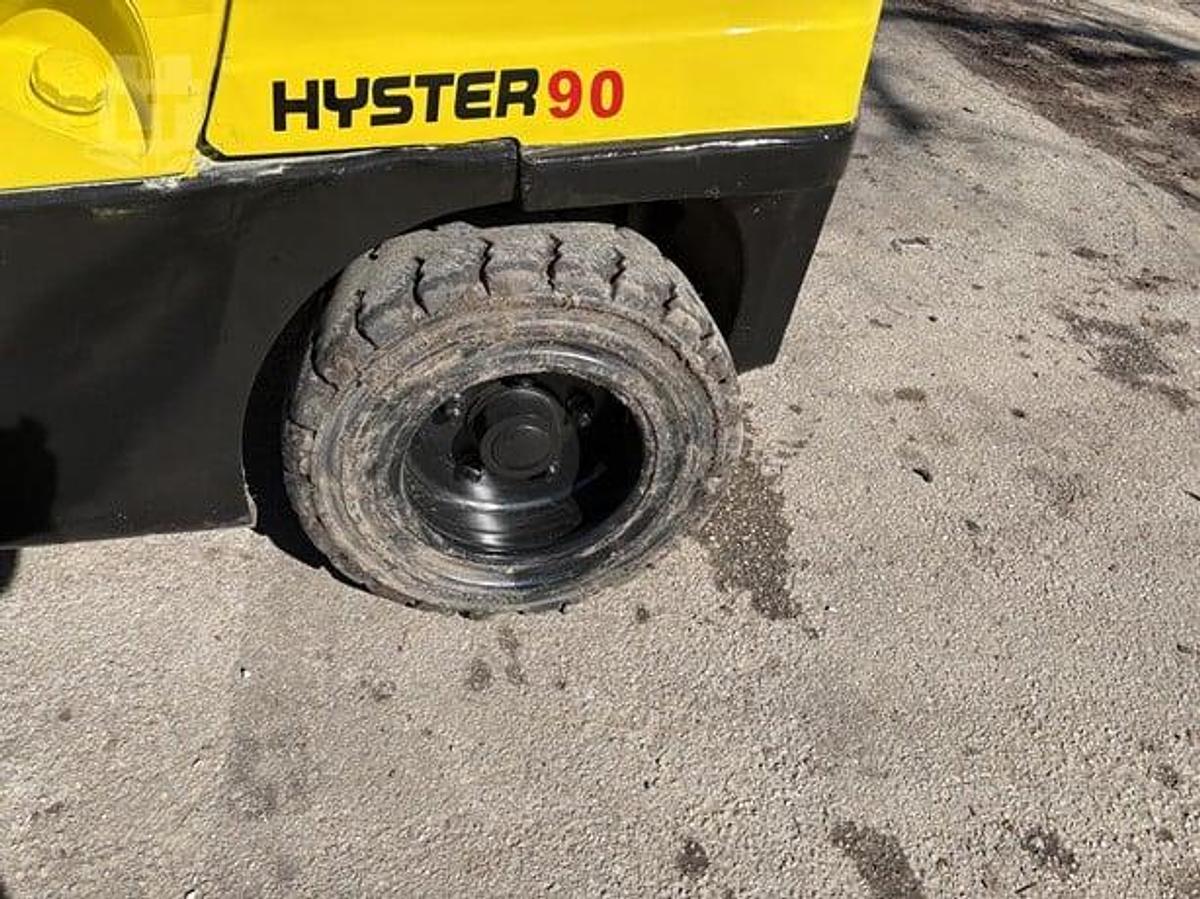 Used 2019 Hyster H90FT w Full Cab & AC/HEAT