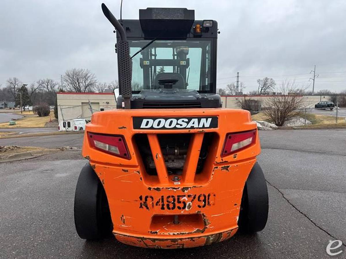 Used 2017 DOOSAN D120S-7 -  26,500 Lbs. CAPACITY