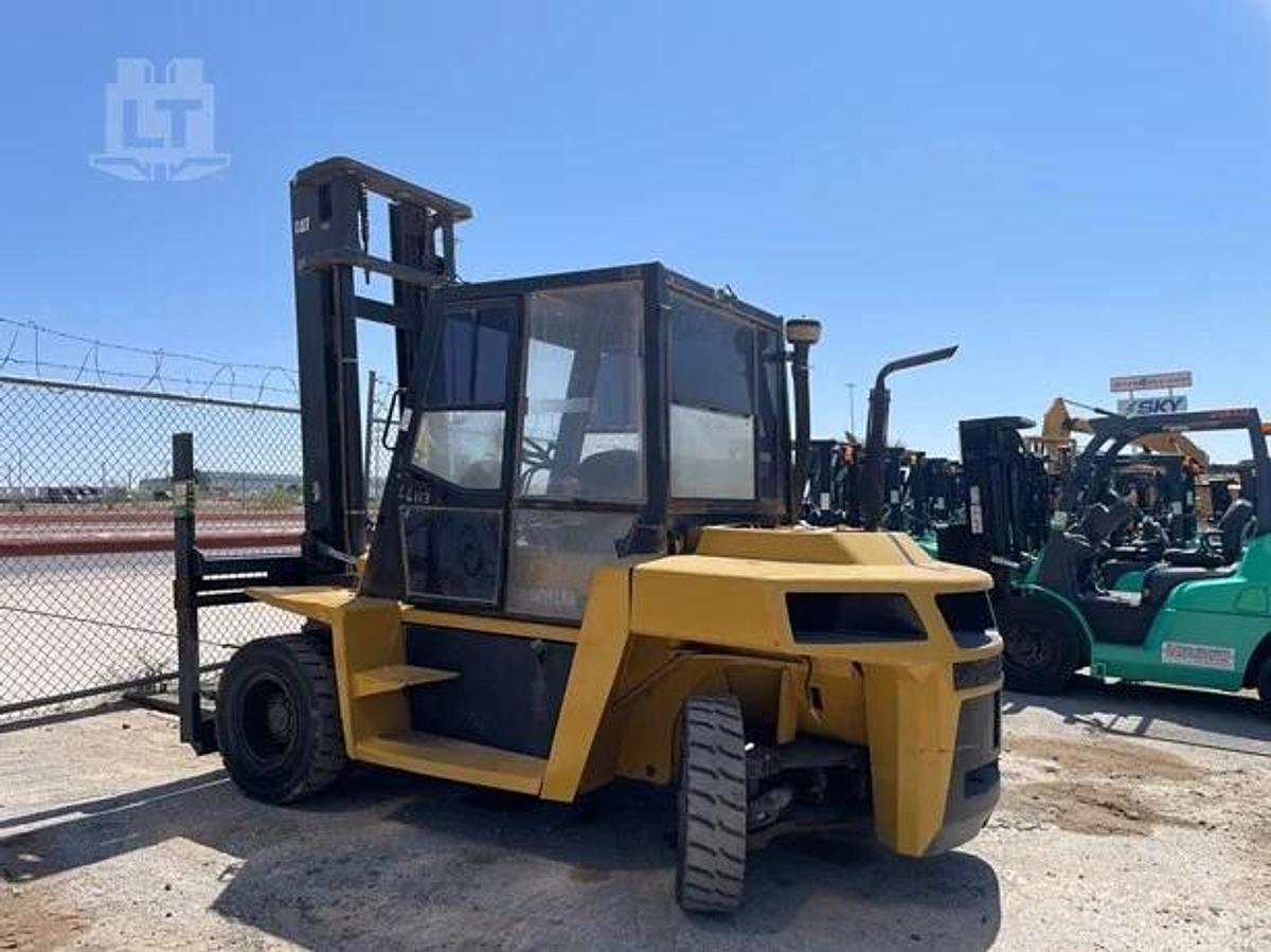 Used 2001 CAT DP70