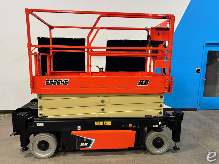 2023 JLG ES2646