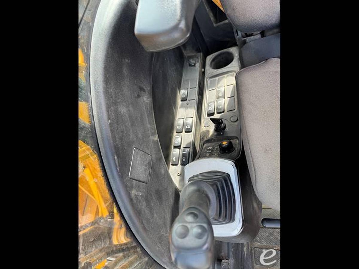 Used 2016 JCB JS160NLC