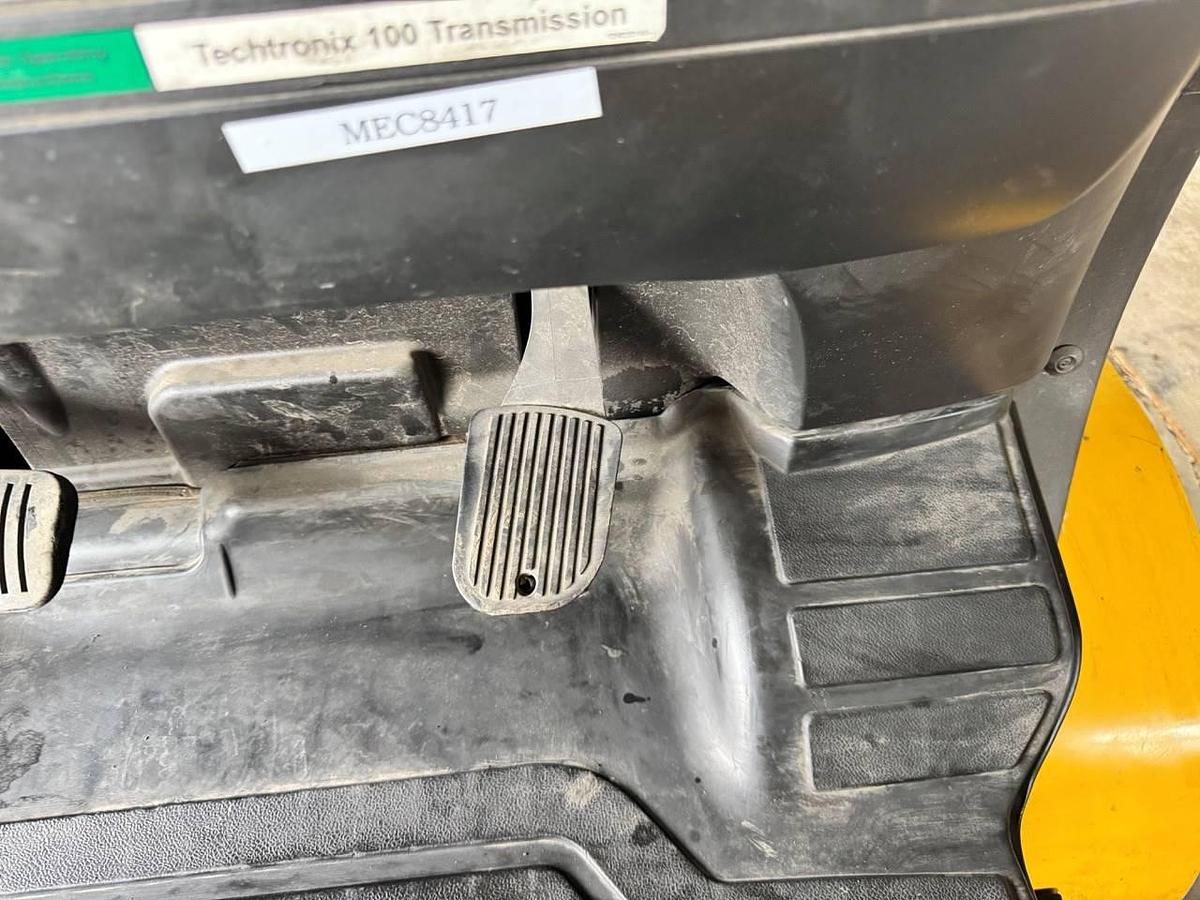 Used 2015 YALE GLC120VX W/ PAPER ROLL CLAMP