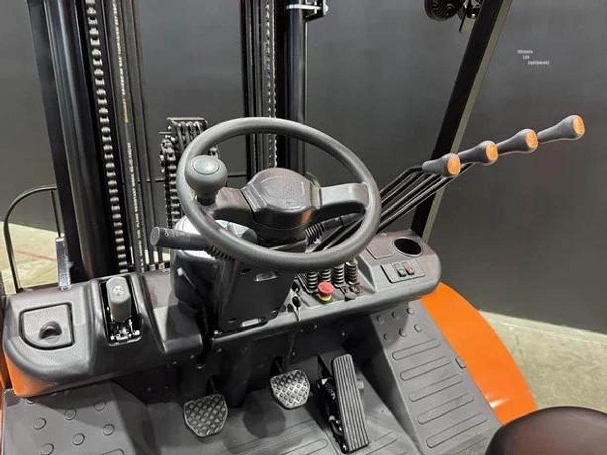 2026 Viper RTD30 Rough Terrain Forklift w CAB!