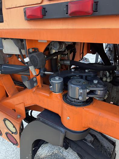 Used 2017 Moffett M8 Piggyback