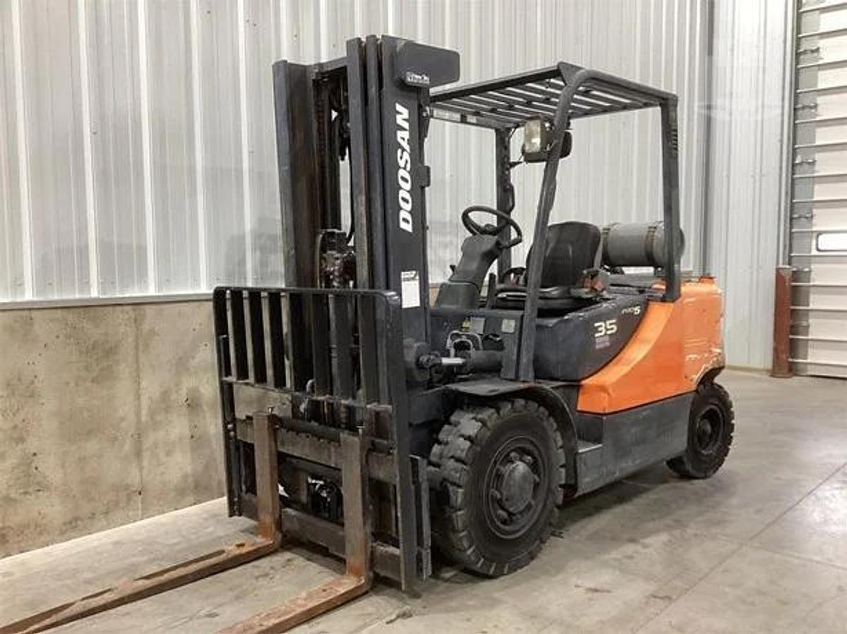 Refurbished 2014 DOOSAN G35S-5