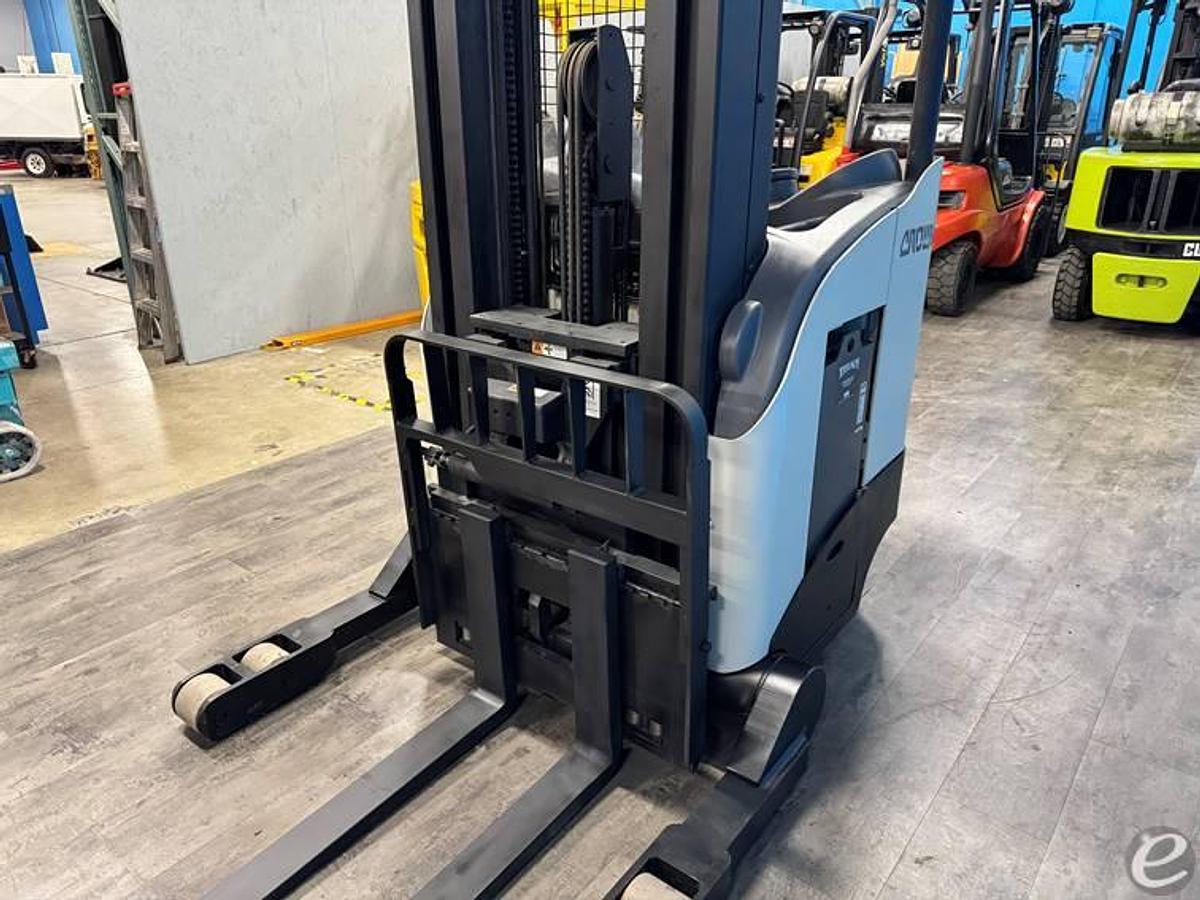 Refurbished 2008 Crown RR5210-35