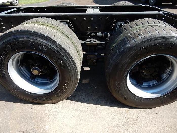 Used 1999 International 2574