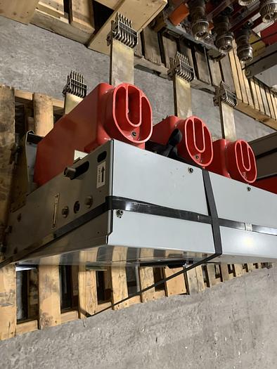 Used SQUARE D COMPANY 1200 AMP MEDIUM VOLTAGE BREAKER VACUUM SWITCH