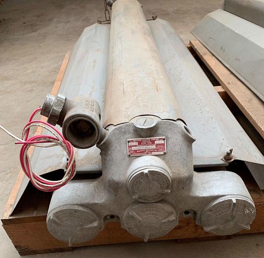 Used Appleton A-1183  3 Bulb Fluorescent Spray Booth Explosion Proof Light Fixture