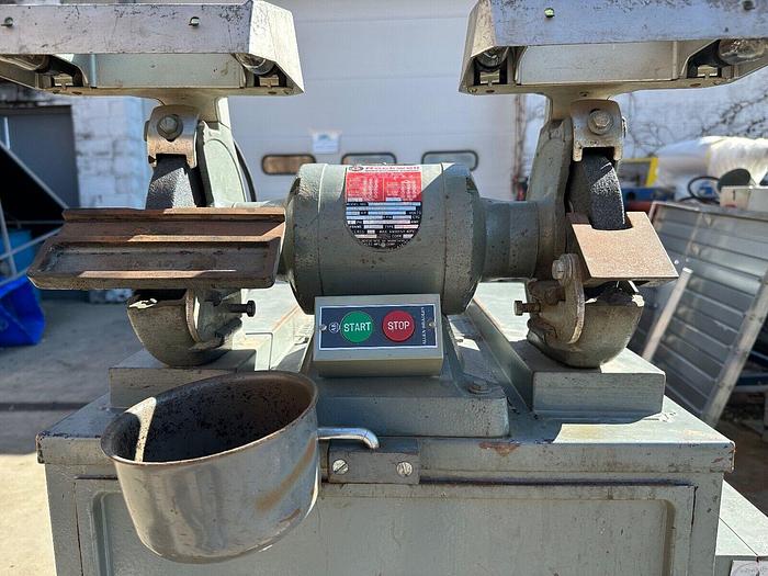 Used Rockwell 1/2 hp Grinder 23-200 + Torit 64 Dust Collector 3/4 hp w/ Brake (5910)