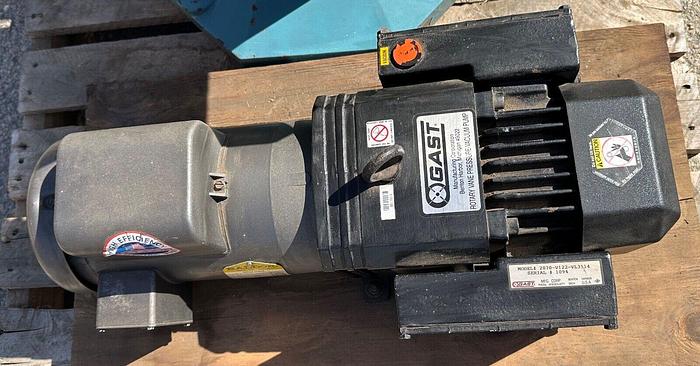 Used Gast Vacuum Pump # 2070-V122-VL3514 ~ 1 Phase ~  115/230V ~ 1 1/2 HP (6323)