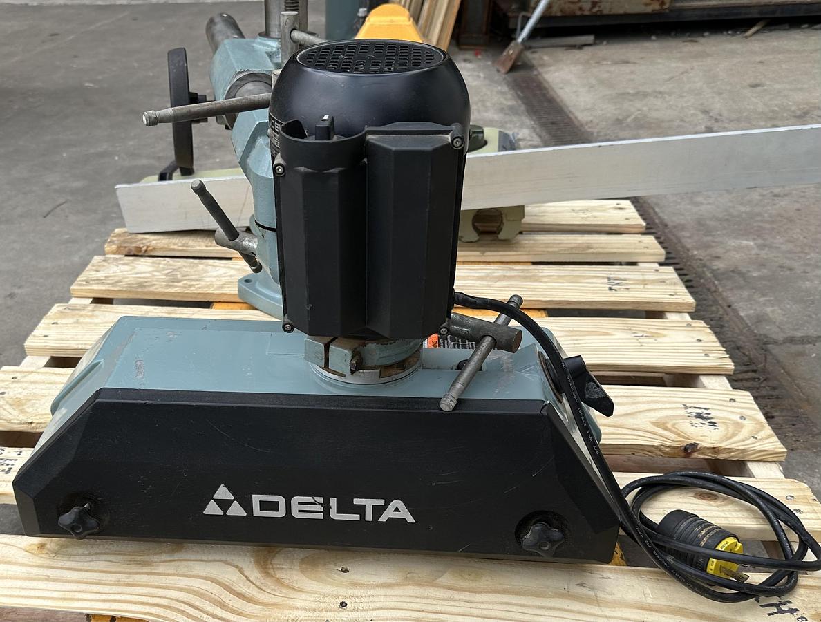 Used Delta 36-840 Power Feeder 8 Sp ~ 1hp ~ 3ph