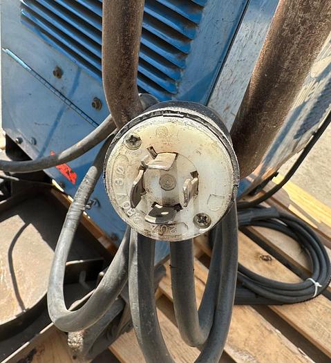 Used Millar CP-250TS Mig Welder 3ph w/ Millermatic S-52E Feeder (5361)