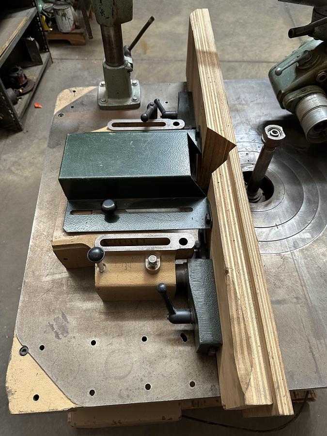 Used SCMI T-160 Shaper 3ph, 220V, 7.5 hp w/ 1 1/4Spindle