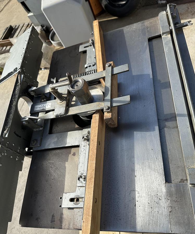 Used LA Weaver Shaper  1 1/4" Spindle ~ 220V ~ 1ph Tenon Jig Panel Hold Down +