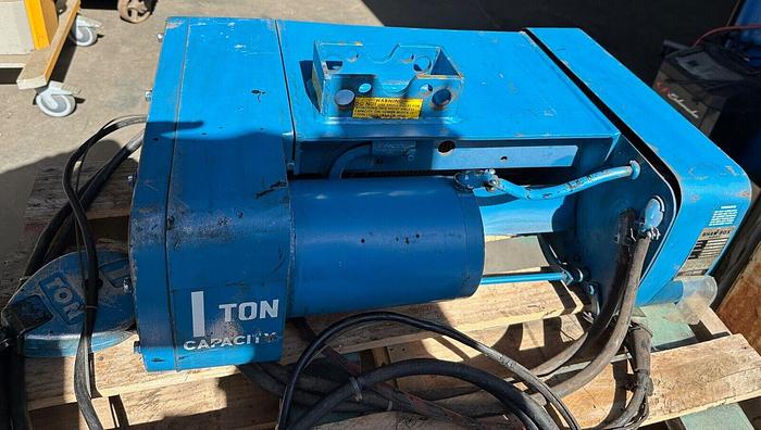 Used Shaw-Box Dresser Hoist 3-110114-20B 2,000lb Cap. 16Fpm (6395)