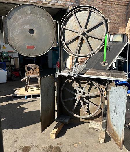 Used Crescent 32" Direct Drive Band Saw ~ 220V ~ 3hp ~ 3ph (6215)