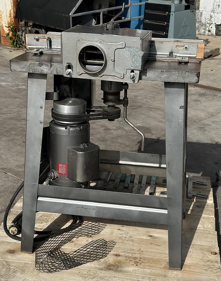 Used LA Weaver Shaper  1 1/4" Spindle ~ 220V ~ 1ph Tenon Jig Panel Hold Down +